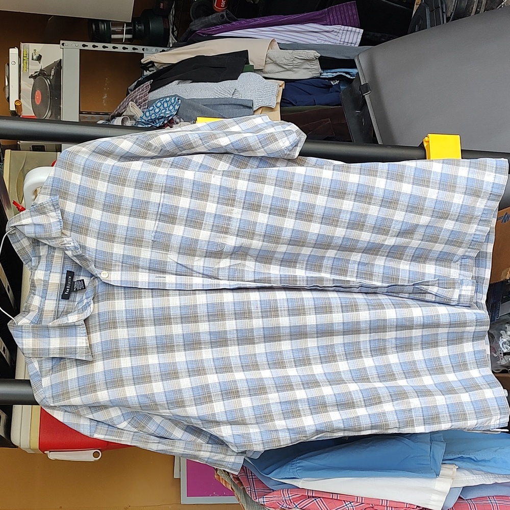 Men's X-large 17-17 1/2 button down shirt Van Heusen blue/grey/cream plaid